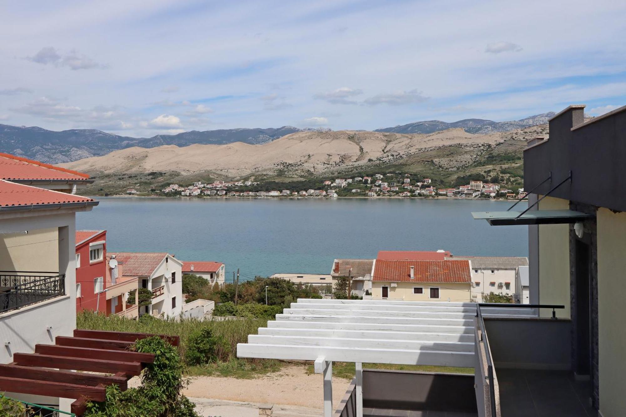 Apartments With A Parking Space Pag - 18345 Паг Екстериор снимка